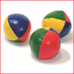 kleine jongleerballen met een diameter van 50 mm om te leren jongleren