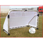 een plooibaar voetbaldoel van 120 x 80 x 60 cm