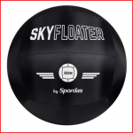 de bal Spordas Skyfloater heeft een diameter van 122 cm