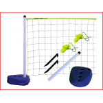 een volleybalset zwembad bestaande uit 2-delige PVC palen, 2 te verzwaren voeten en een volleybalnet