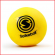 bij de Spikeball rookie wordt gespeeld met een grotere bal