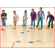 shuffleboard cues is een leuk groepsspel waarbij ringen in een doelzone worden geschoven