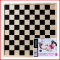 een tweezijdig schaak/dambord van 40 x 40 cm