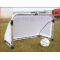 een plooibaar voetbaldoel van 120 x 80 x 60 cm