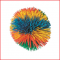 een rubberen pompom bal met een diameter van 7 cm