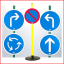 een verkeersset bestaande uit 4 ronde verkeersborden met stokken en voetsteunen een verkeersset bestaande uit 4 ronde verkeersborden met stokken en voetsteunen